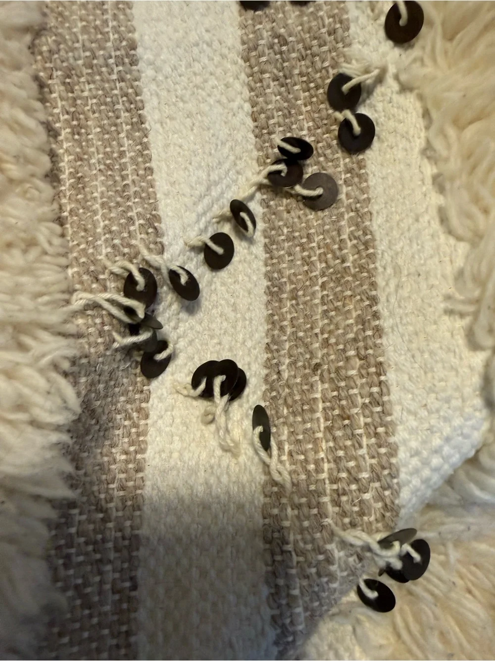 POTTERY BARN Beige Wool/Cotton Shag w Accent Metal Discs Pillow Cover 20x20